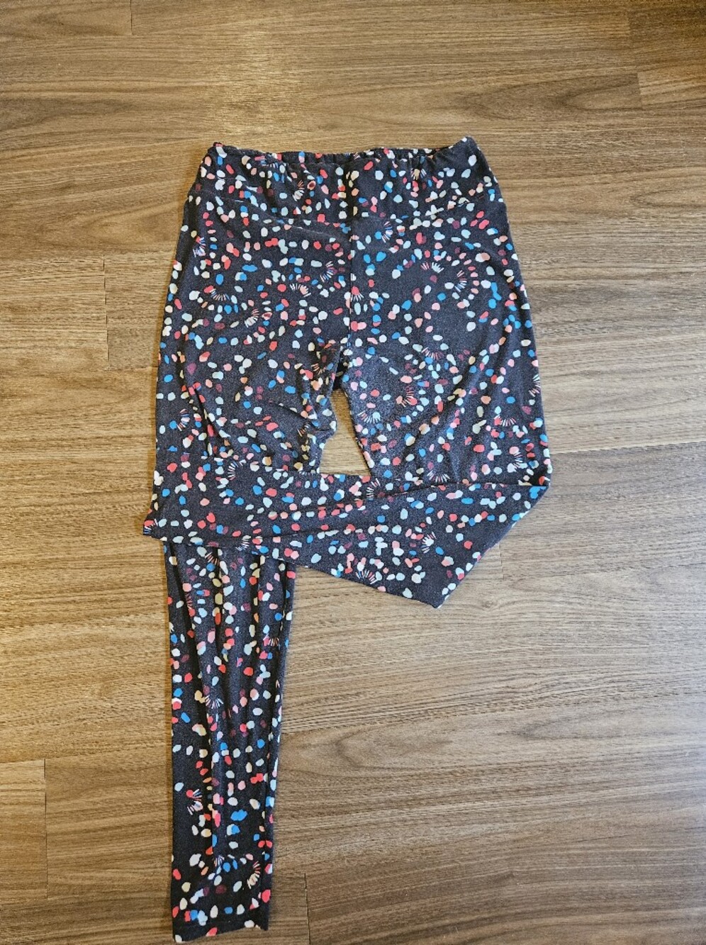 LuLaRoe TC Tall & Curvy Black Leggings with Blue Pink and White Confetti Print